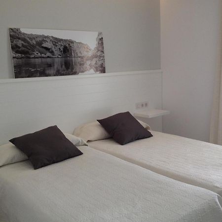 Hostal La Palma Fornells  Pokoj fotografie