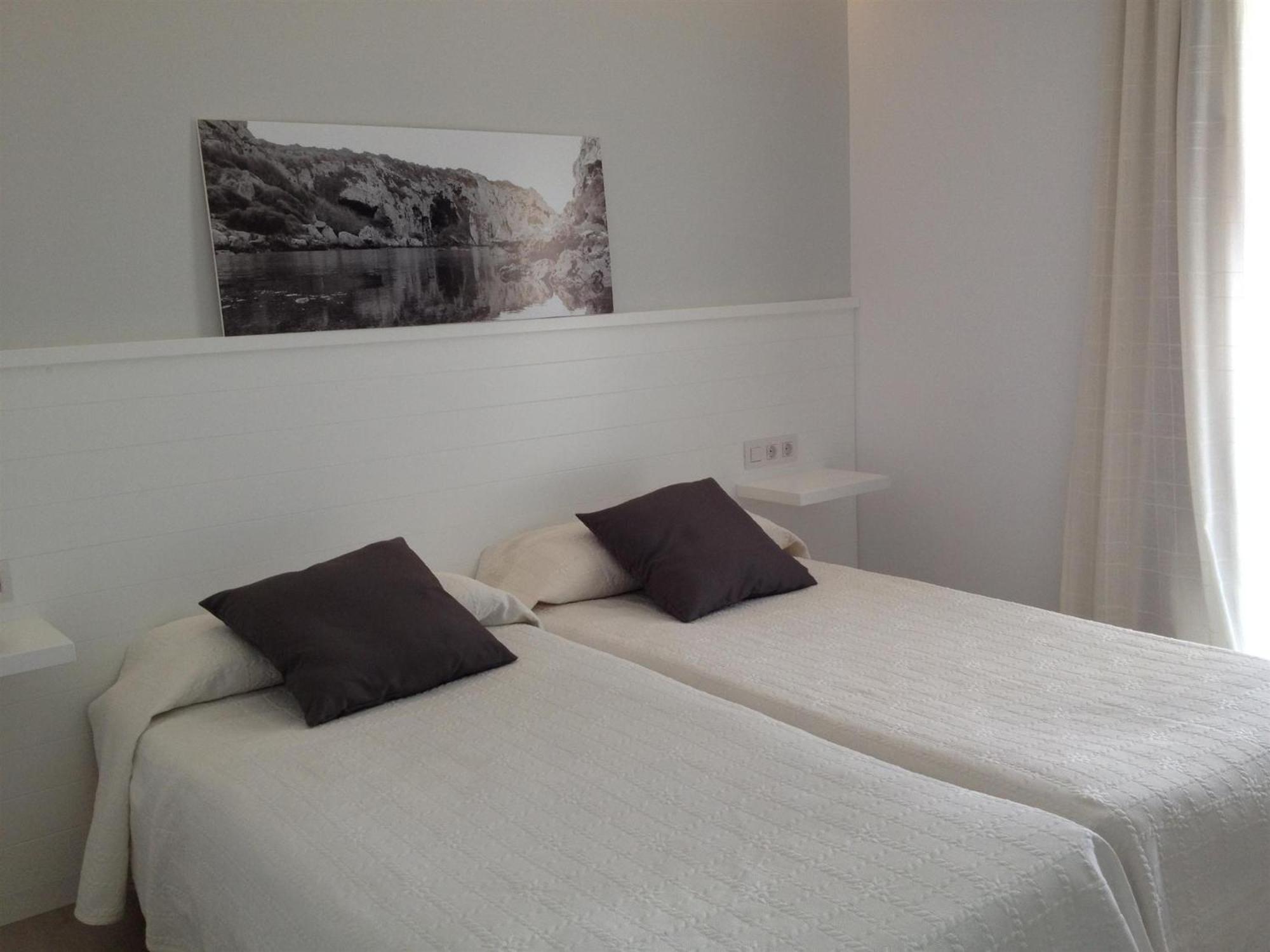 Hostal La Palma Fornells  Pokoj fotografie